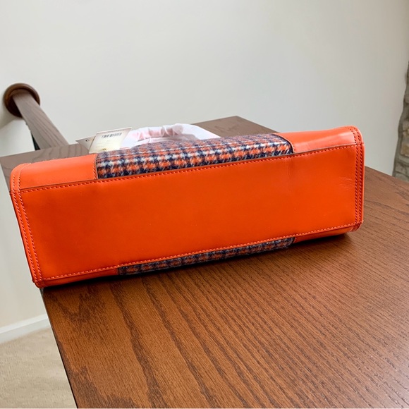 NWT Tory Burch Ella Plaid Mini Tote
“Ember Glenn Plaid Tote” - Picture 3 of 12